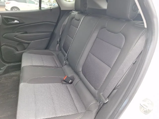 Used 2025 White Chevrolet LT image 13