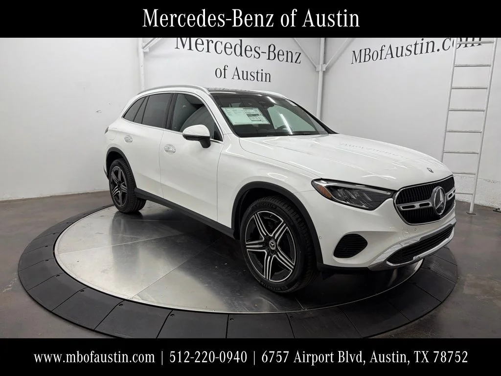 New 2027 White Mercedes-Benz GLC 300 image 1