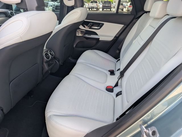 Used 2025 Green Mercedes-Benz GLC 350e image 26