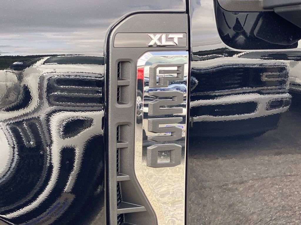 New 2026 Agate Black Metallic Ford F-250® XLT image 8