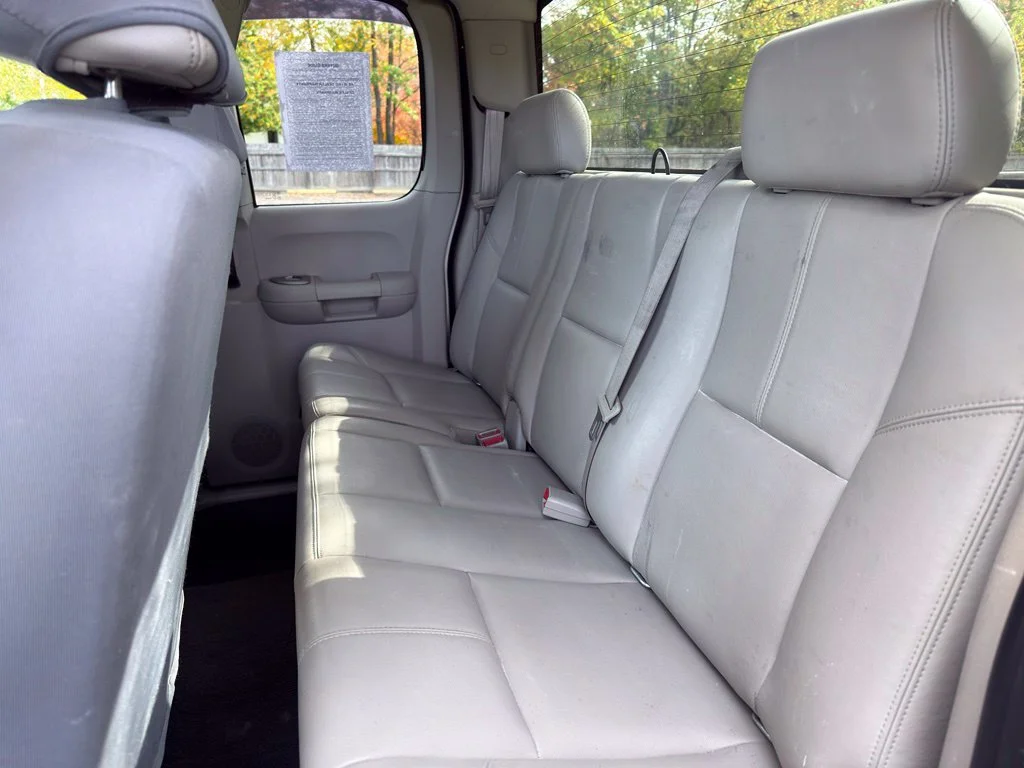 Used 2008 Silver Chevrolet LT image 20