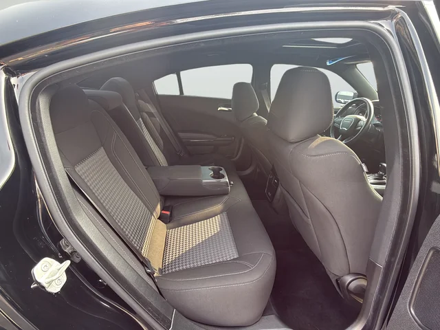 Used 2023 Black Dodge SXT image 10