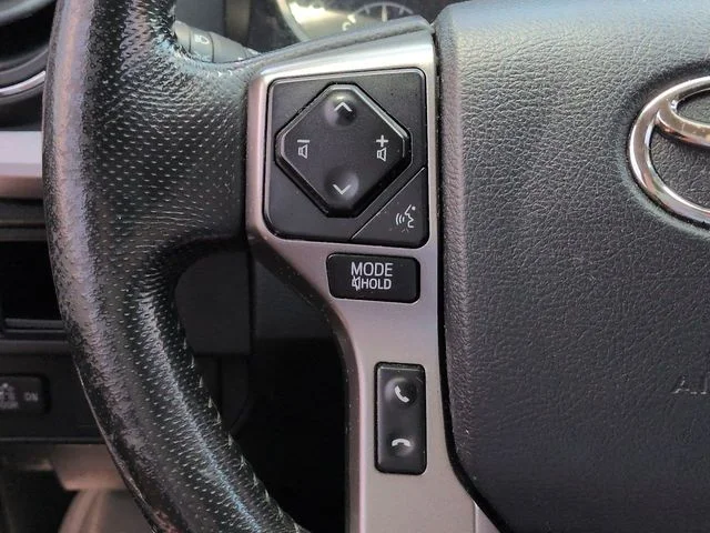 Used 2018 Gray Toyota SR5 image 22