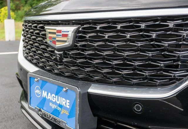 Used 2025 Black Cadillac Premium Luxury image 24