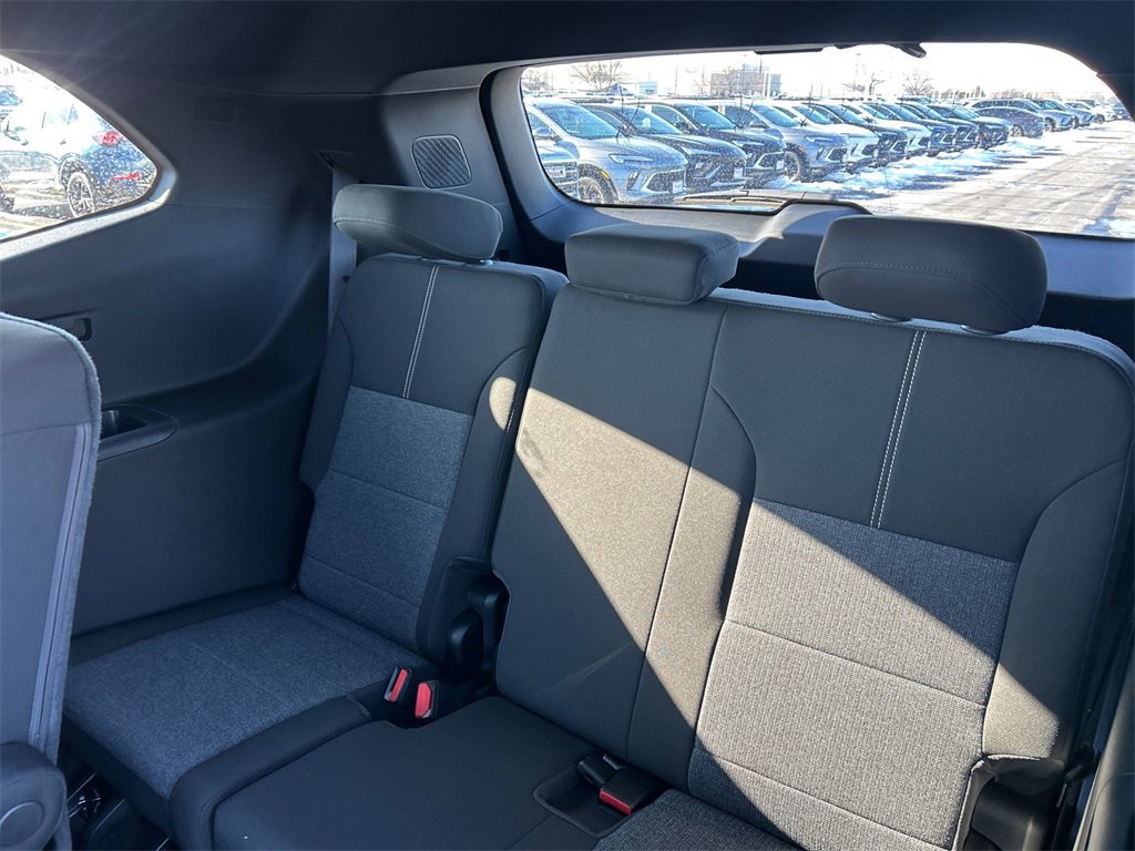 2026 GMC ACADIA - Image 33