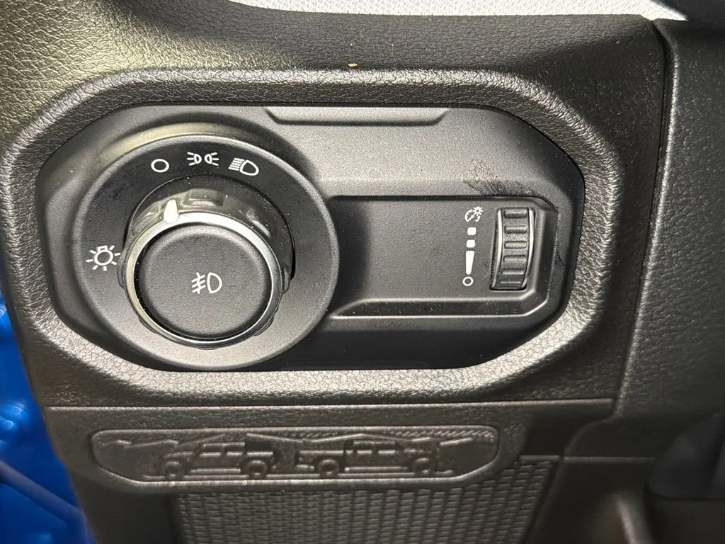 Certified Used 2025 Hydro Blue Pearlcoat Jeep Sport image 17