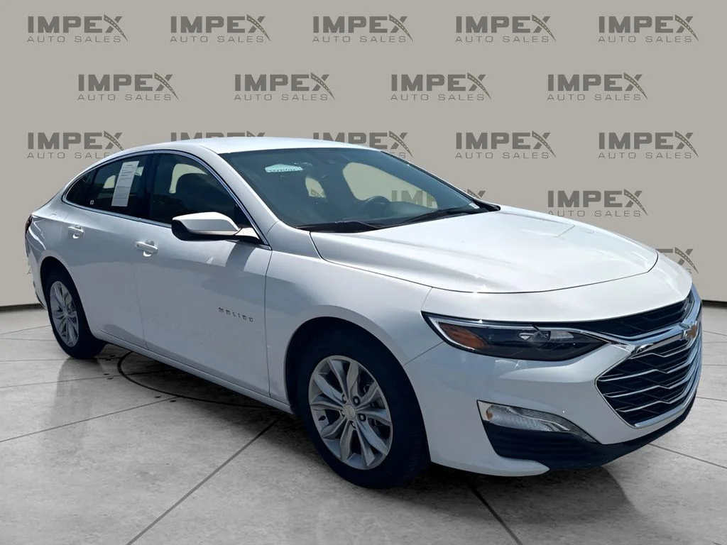 Used 2024 White Chevrolet LT image 4