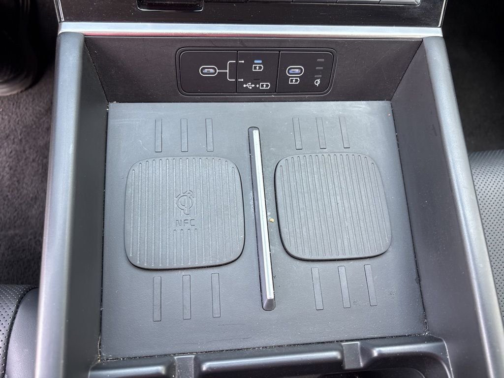 Used 2025 Gray Hyundai SEL image 29