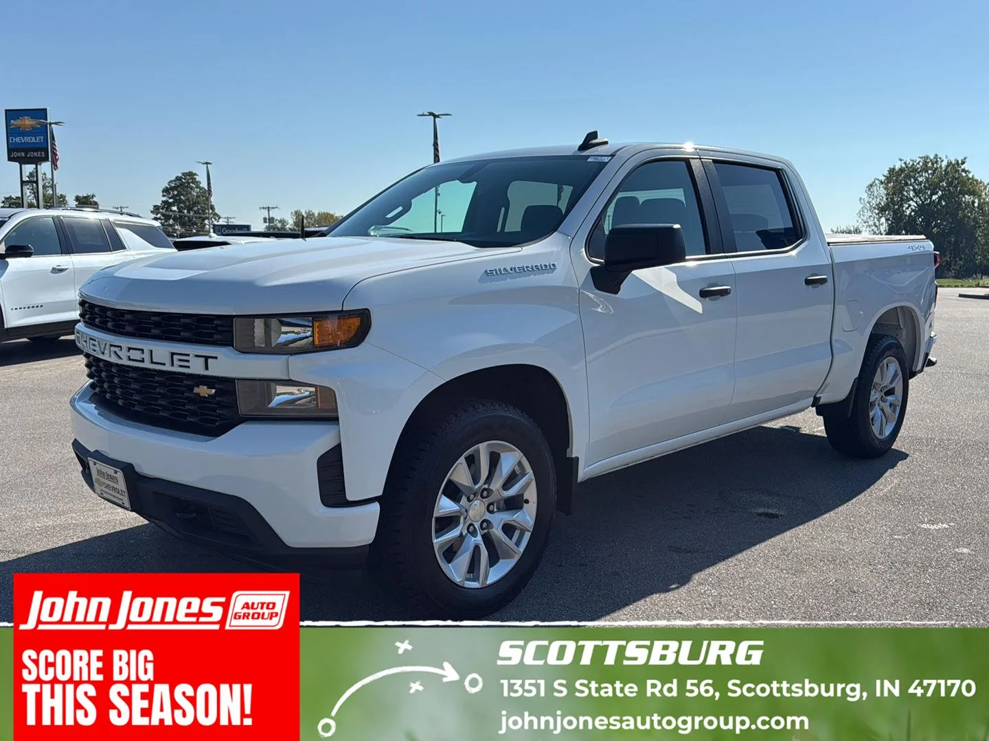 Used 2021 Summit White Chevrolet Custom image 1