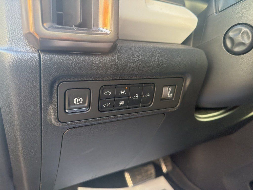 Used 2025 GMC HUMMER EV 2X with VIN 1GT40BDD2SU116435 for sale in Mission, TX