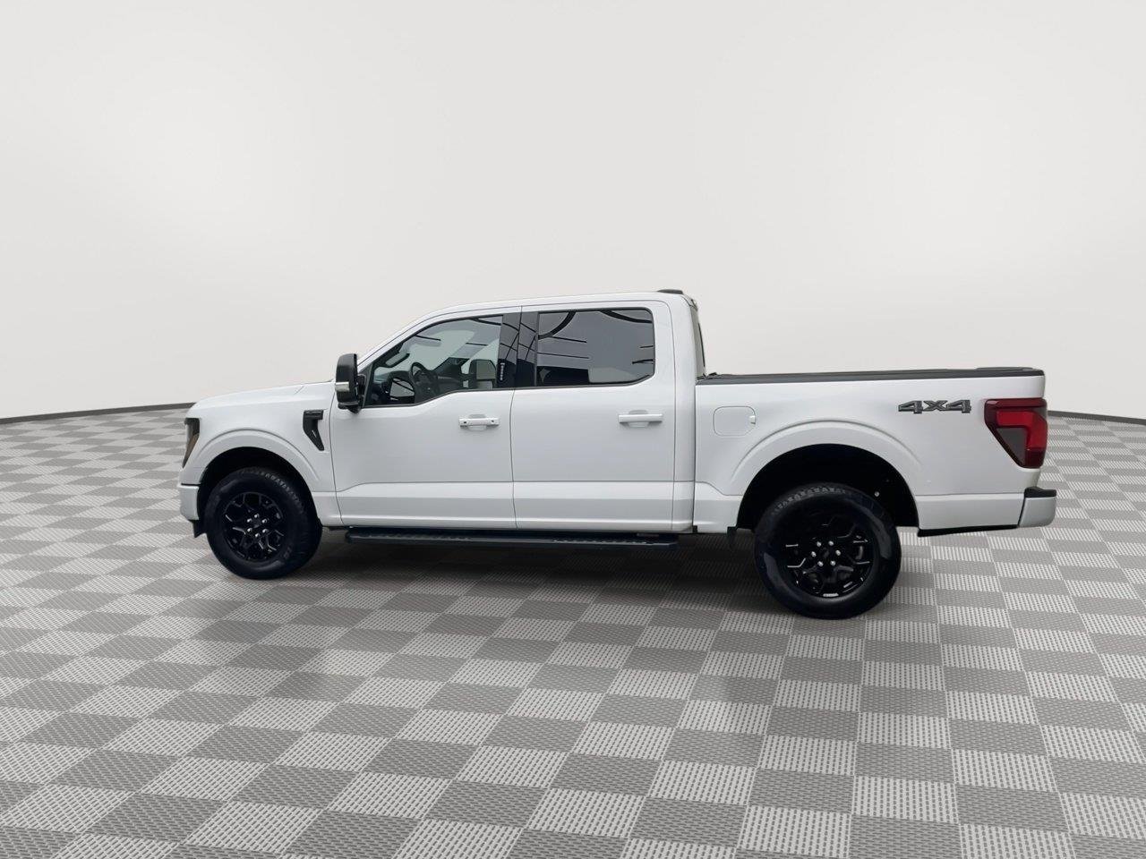 Used 2024 Oxford White Ford XLT image 40