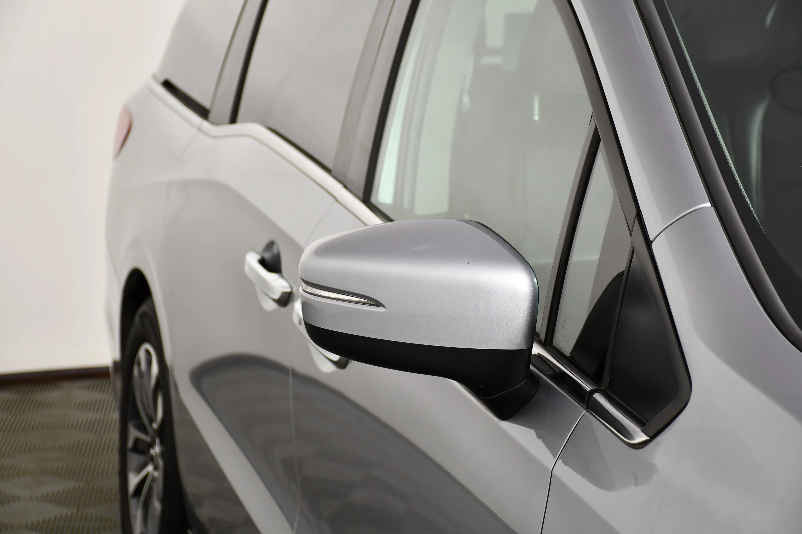 Used 2022 Lunar Silver Metallic Honda EX-L image 14