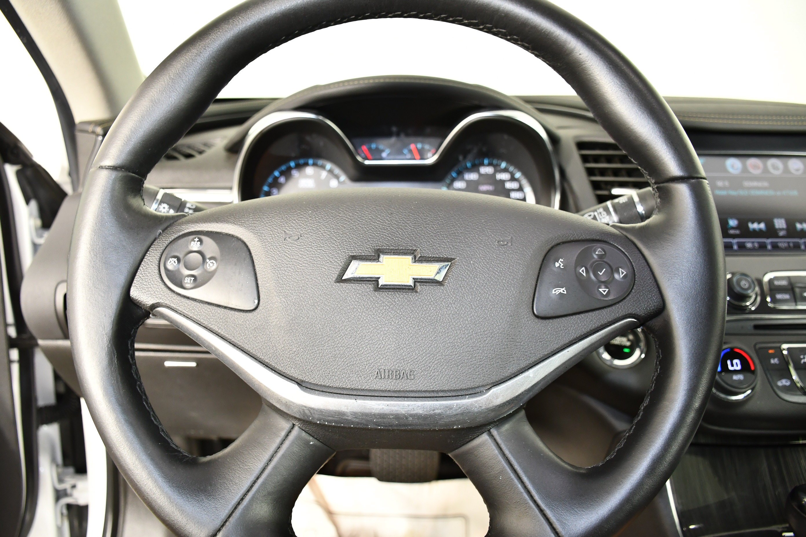 Used 2020 White Chevrolet Premier image 19