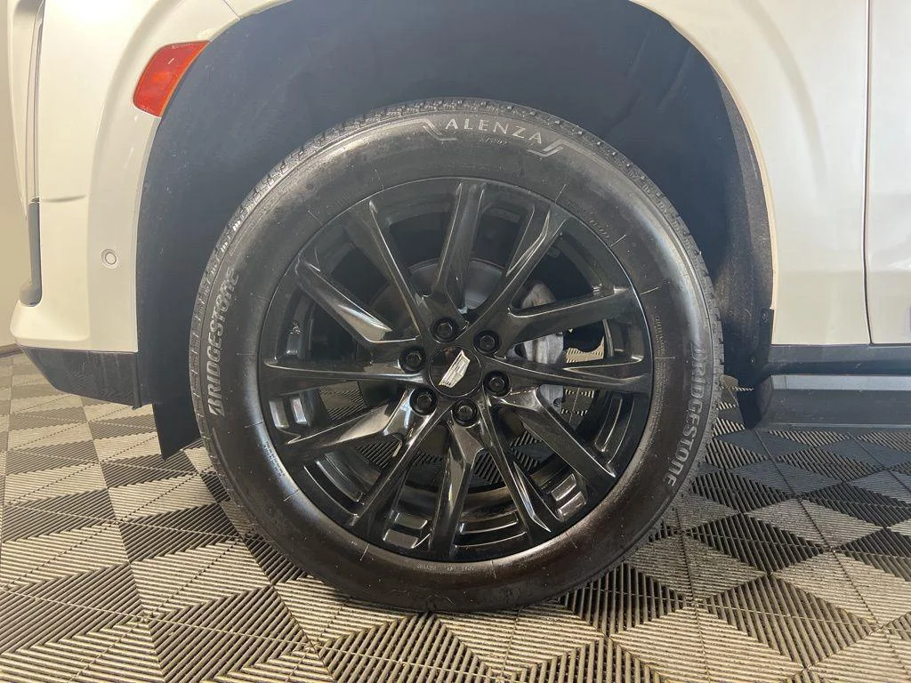 Used 2021 Crystal White Cadillac Sport image 39