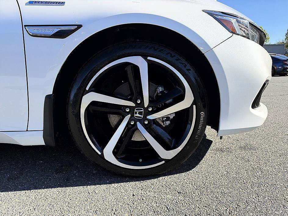 Used 2021 Platinum White Pearl Honda EX image 16