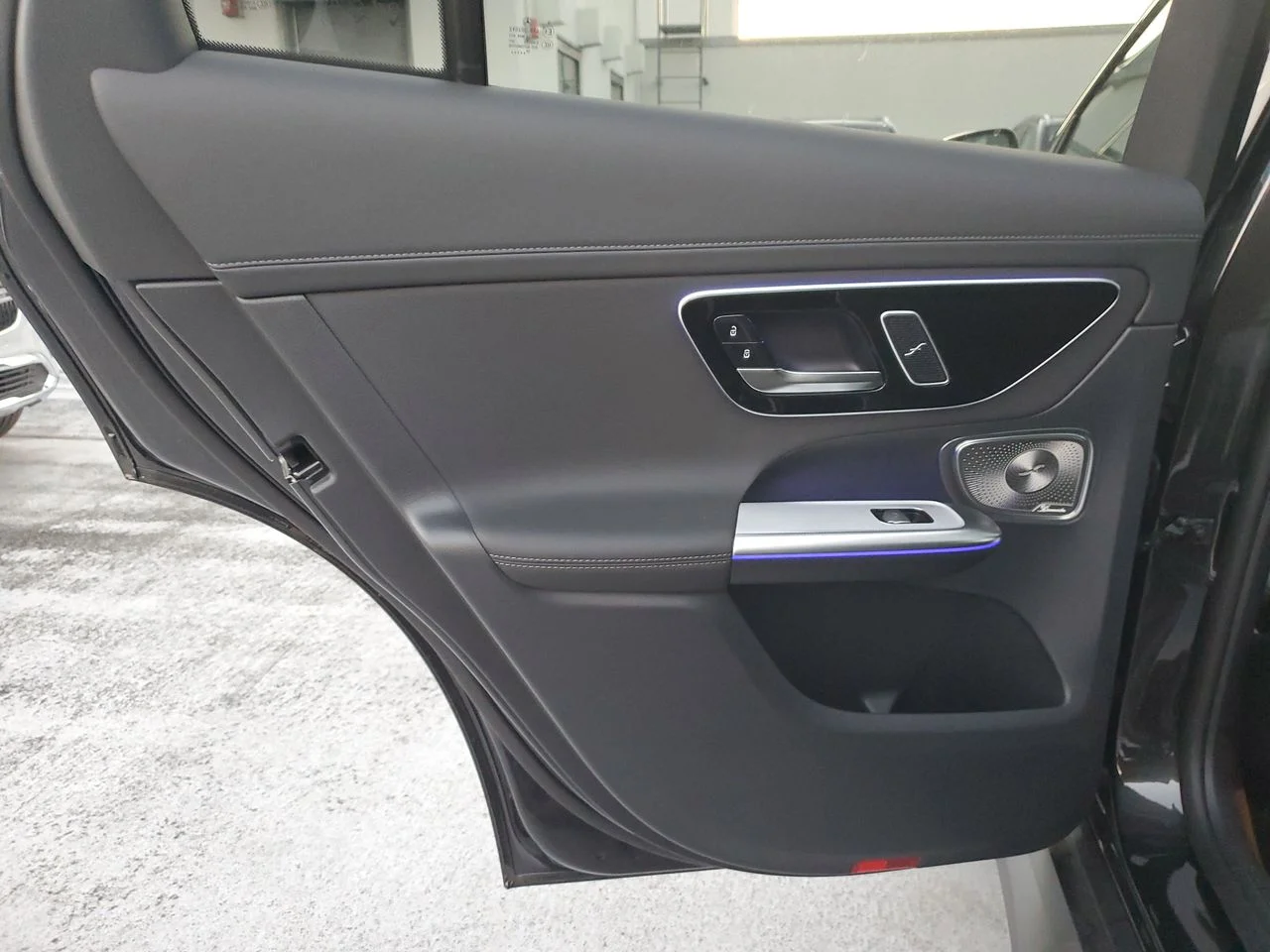 New 2026 Graphite Grey Metallic Mercedes-Benz GLC 300 image 9