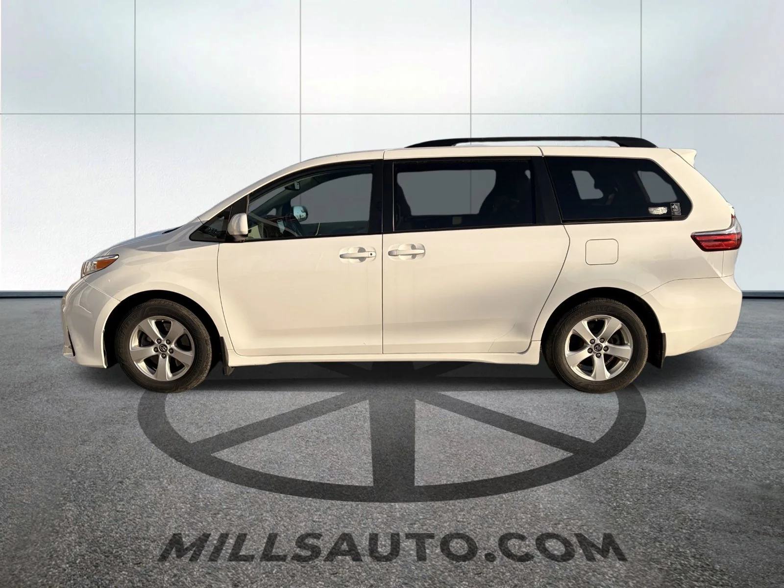 Used 2018 White Toyota LE image 4