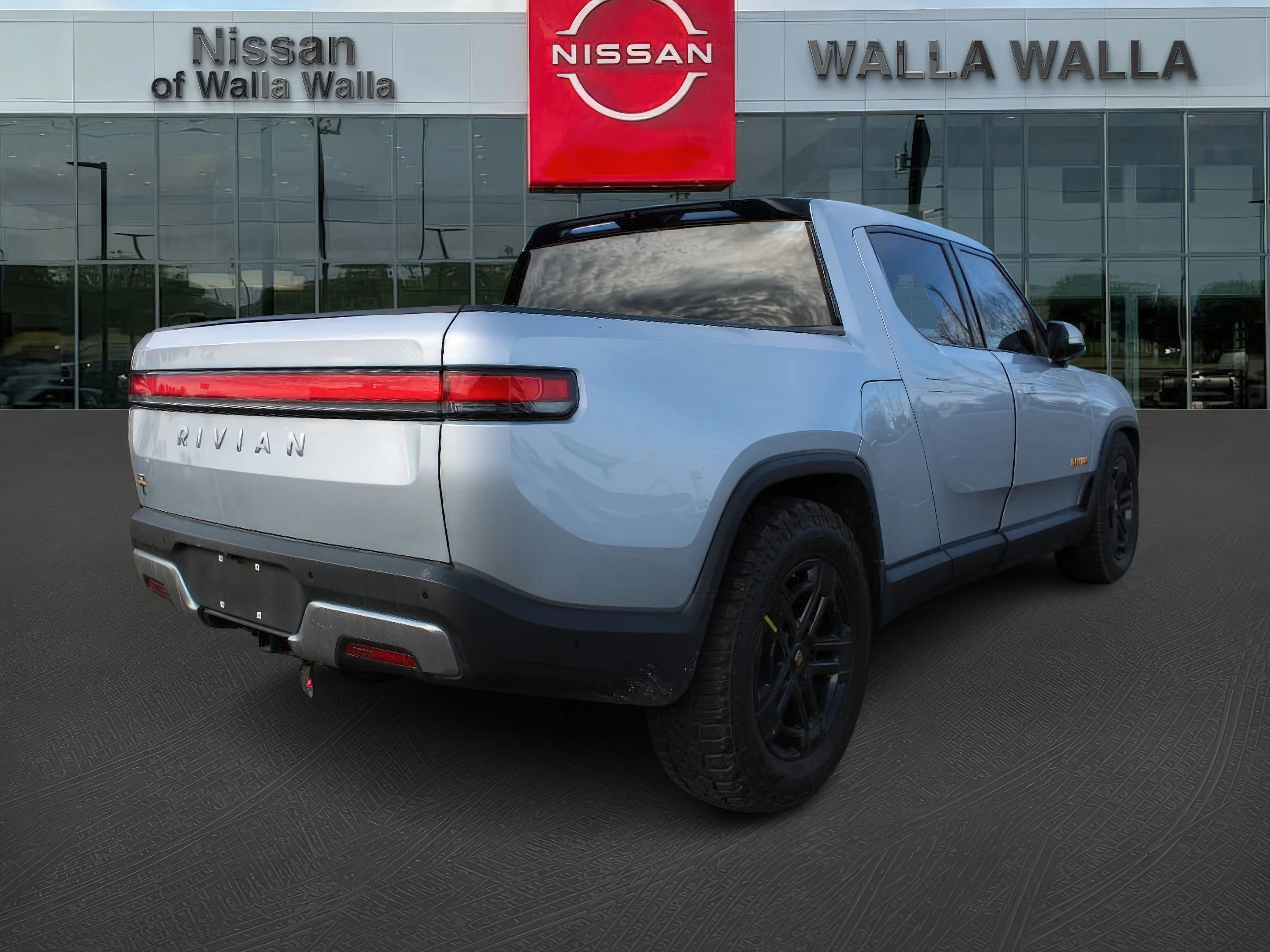 2023 Rivian R1T Adventure - Photo 6