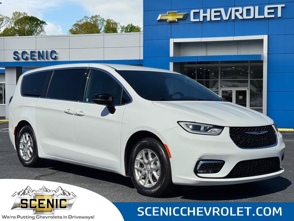 2026 Chrysler Pacifica