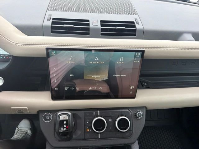 Used 2022 Gray Land Rover X-Dynamic HSE image 13