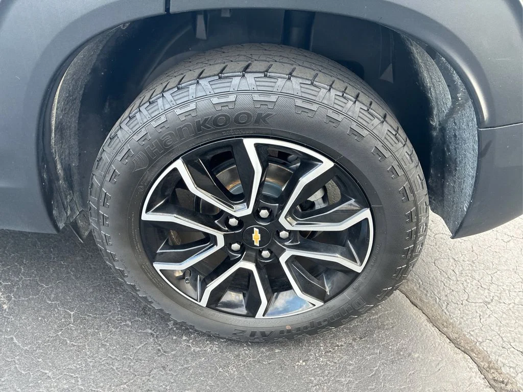 Used 2022 Summit White Chevrolet ACTIV image 33