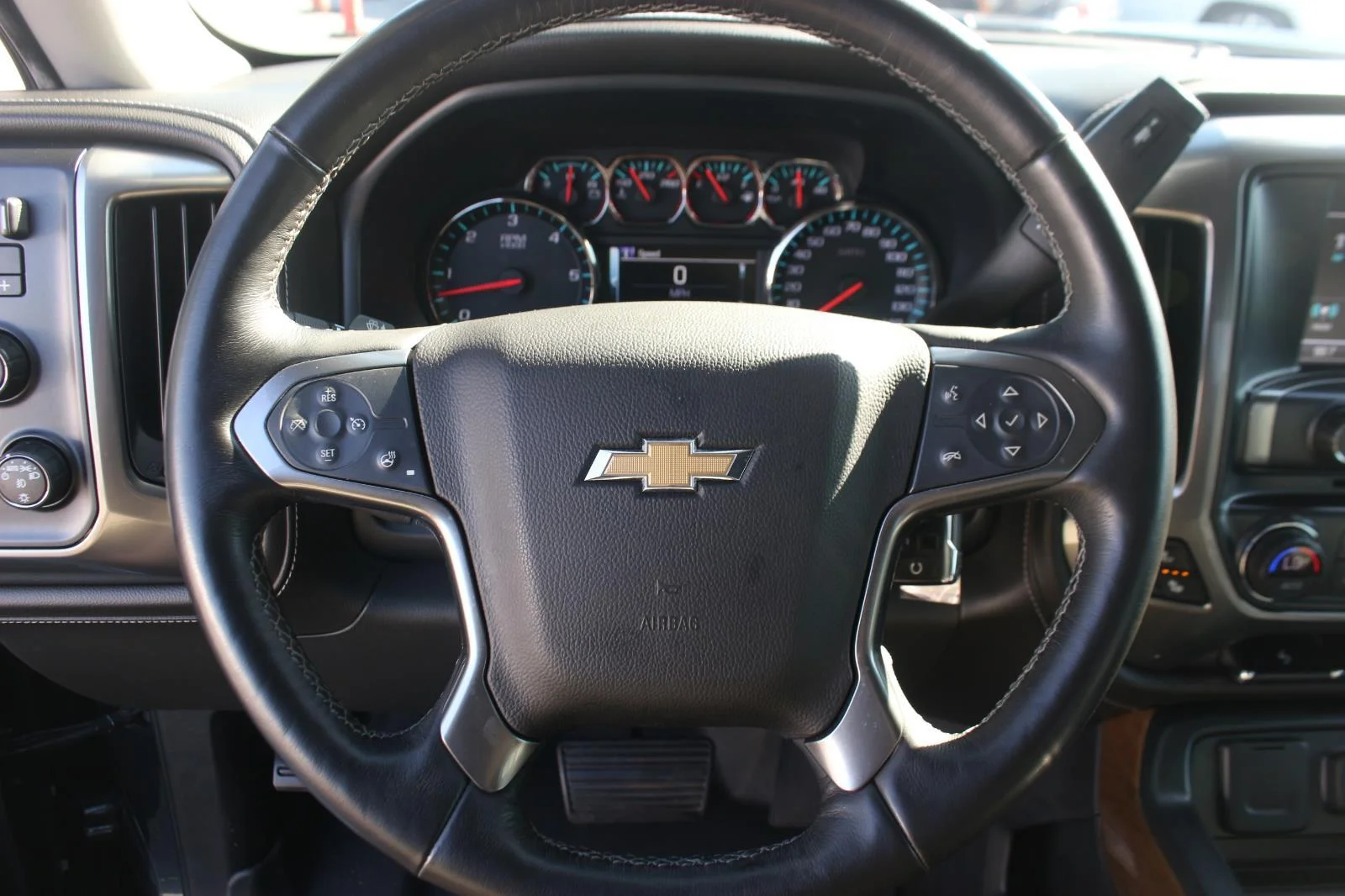 Used 2018 GRAPHITE METALLIC Chevrolet LTZ image 19