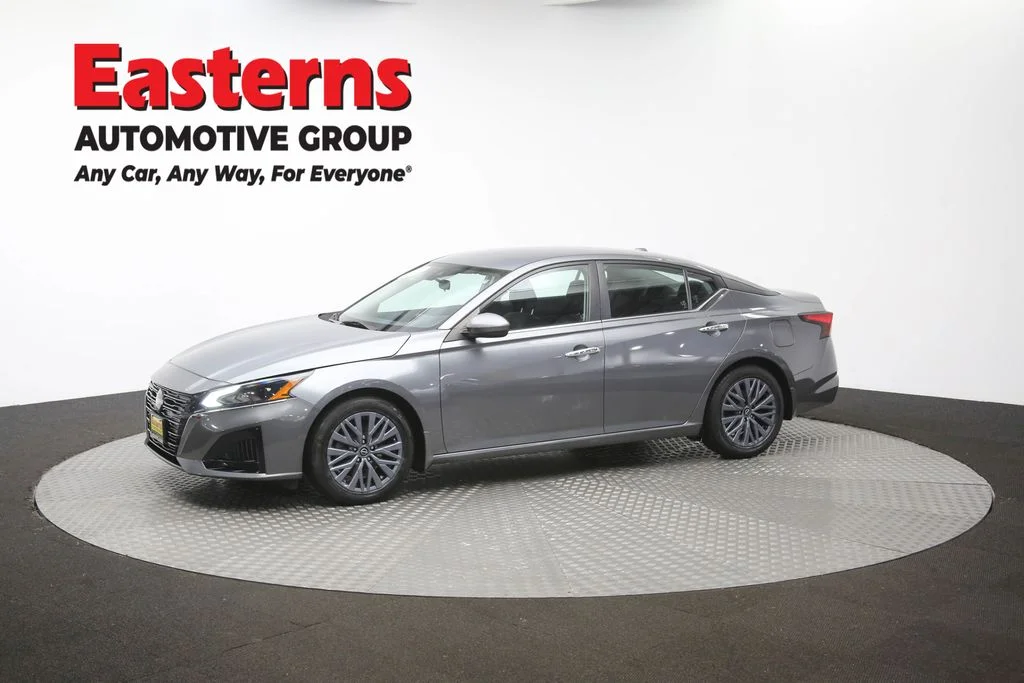Used 2023 Gray Nissan 2.5 SV image 57