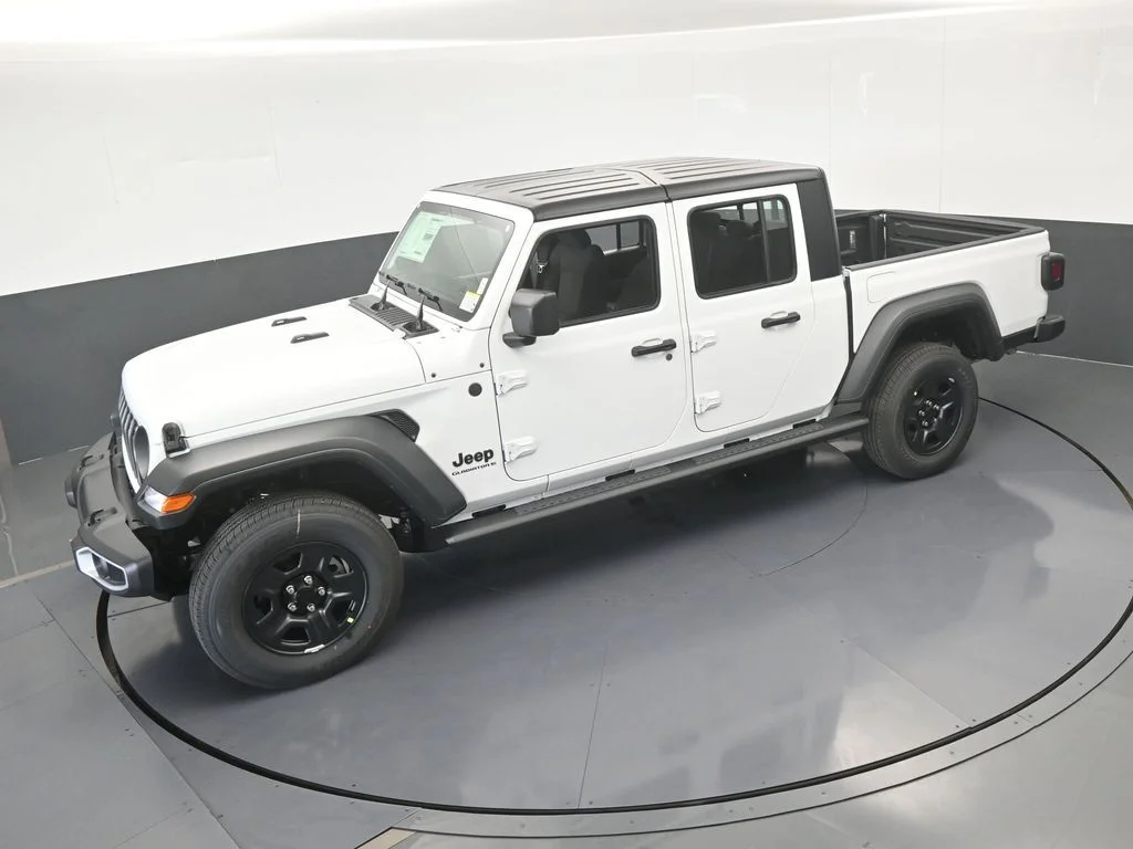 New 2026 Bright White Clear-Coat Exterior Paint Jeep Sport image 38