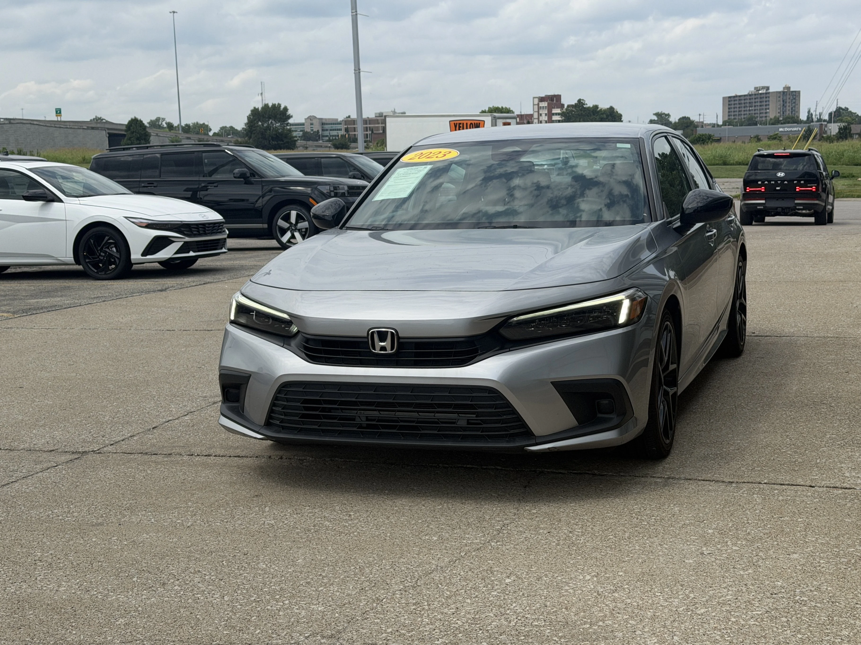 Used 2023  Honda Sport image 13