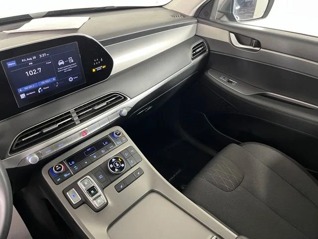 Used 2022 Gray Hyundai SEL image 36