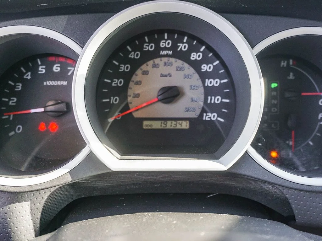 Used 2009 White Toyota PreRunner image 22