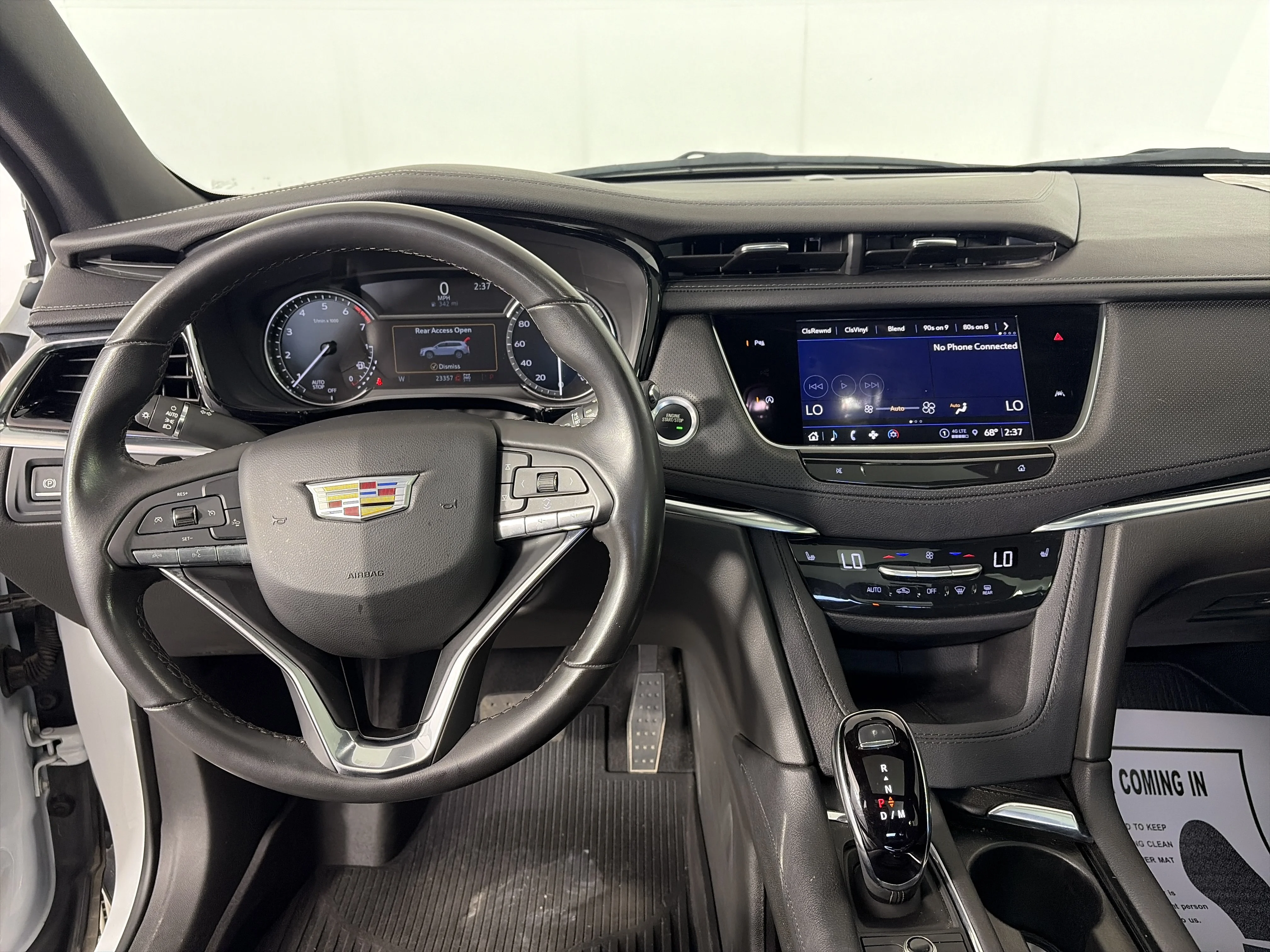 Used 2025 Crystal White Tricoat Cadillac Luxury image 3