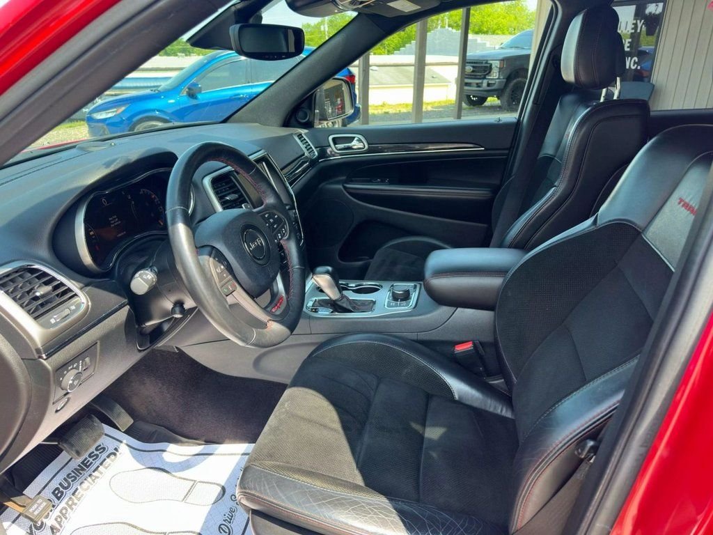 Used 2017 Red Jeep Trailhawk image 5