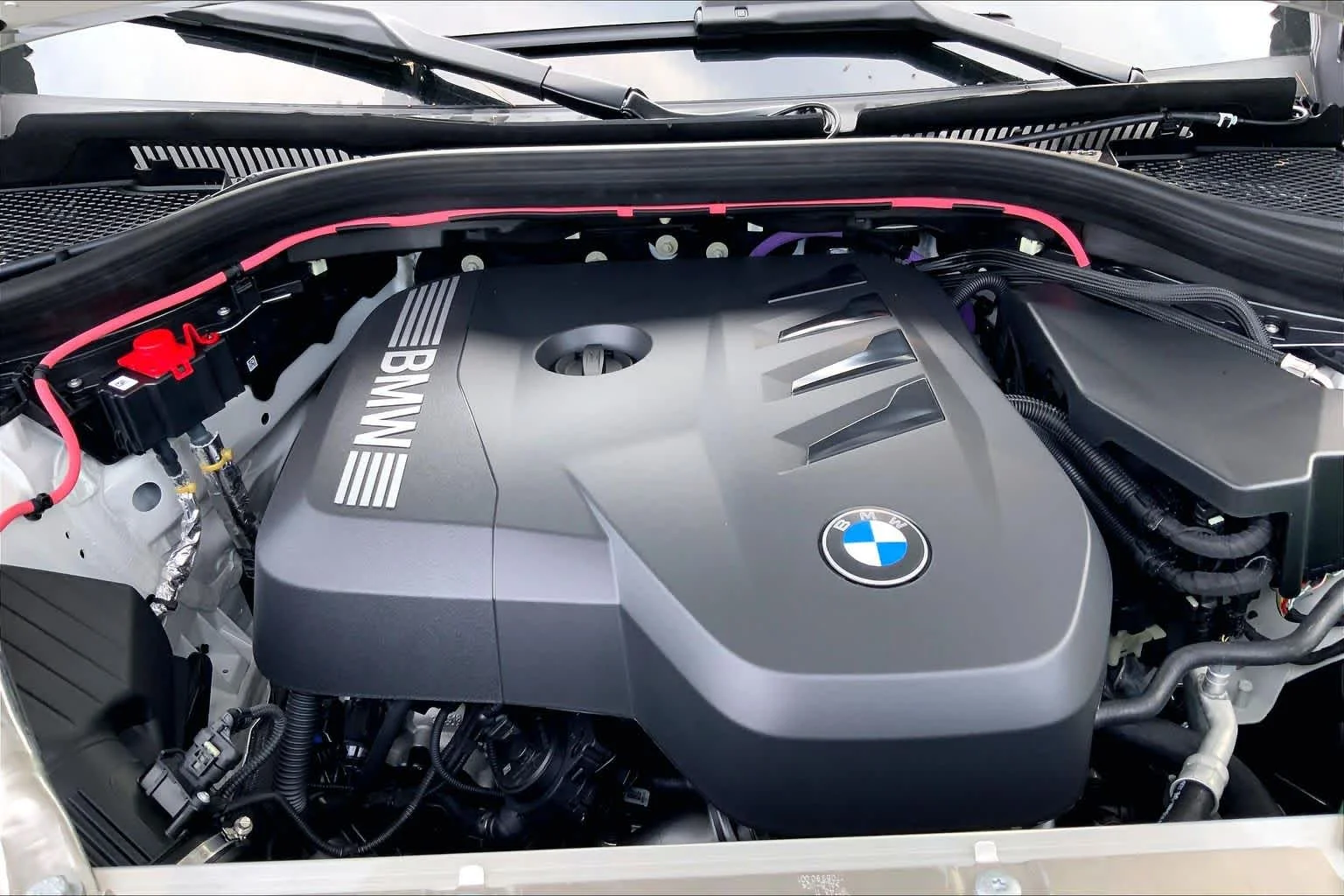 New 2026 Alpine White BMW 30 xDrive image 16