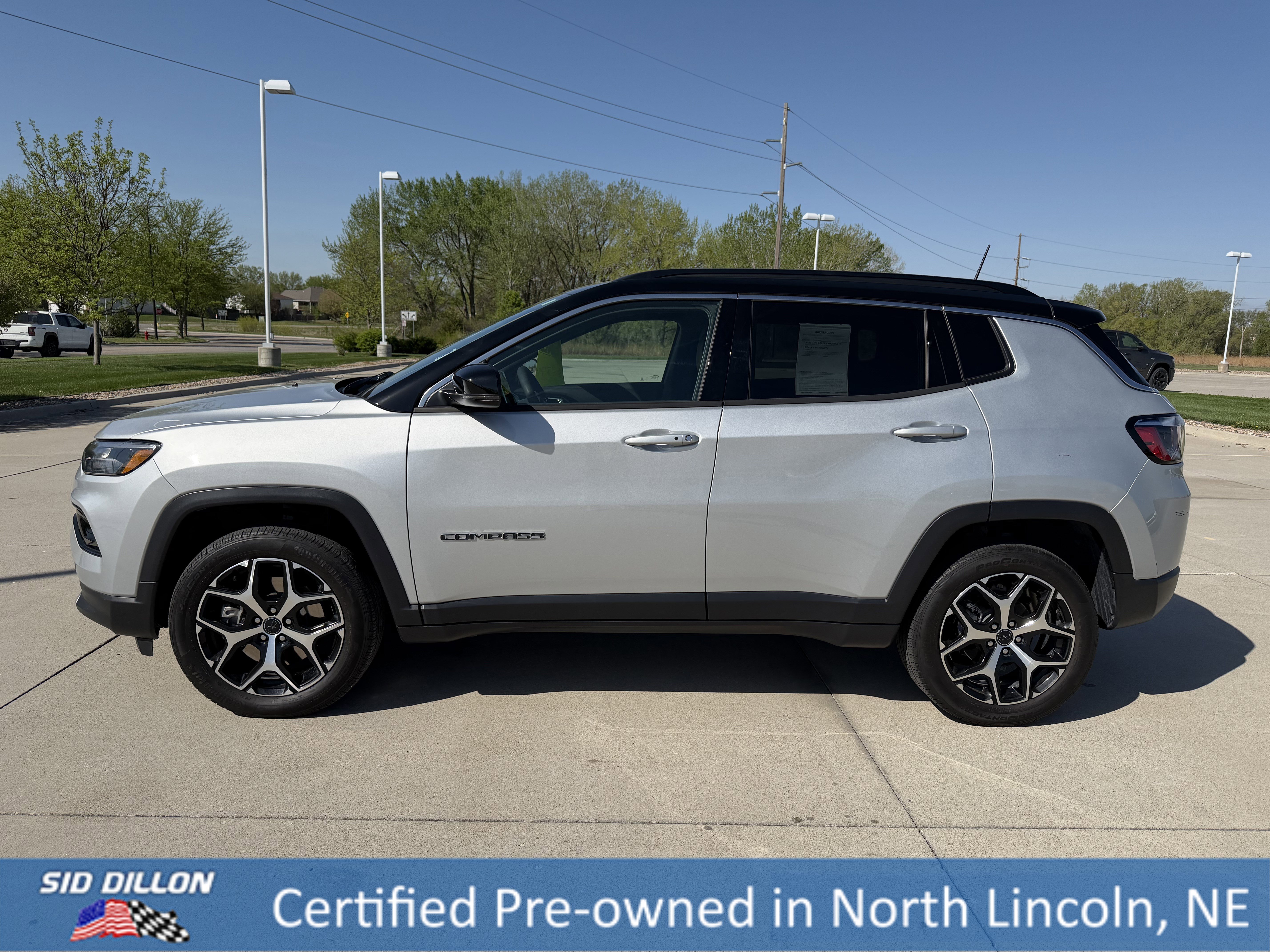 Used 2025 Silver Zynith Metallic Clearcoat Jeep Limited image 2
