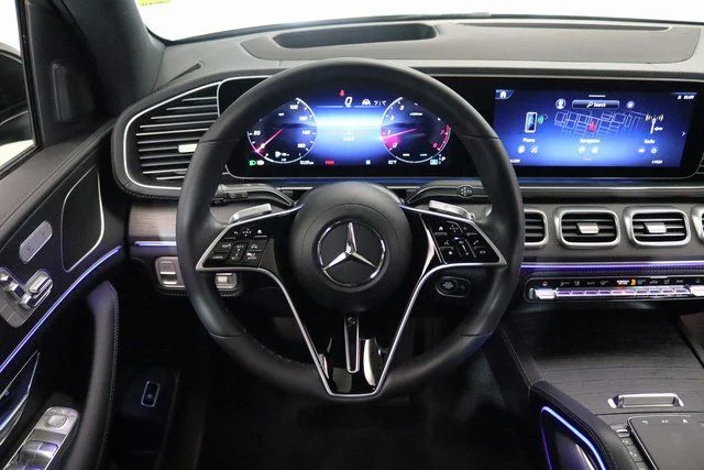Used 2025 Obsidian Black Metallic Mercedes-Benz GLE 350 image 4