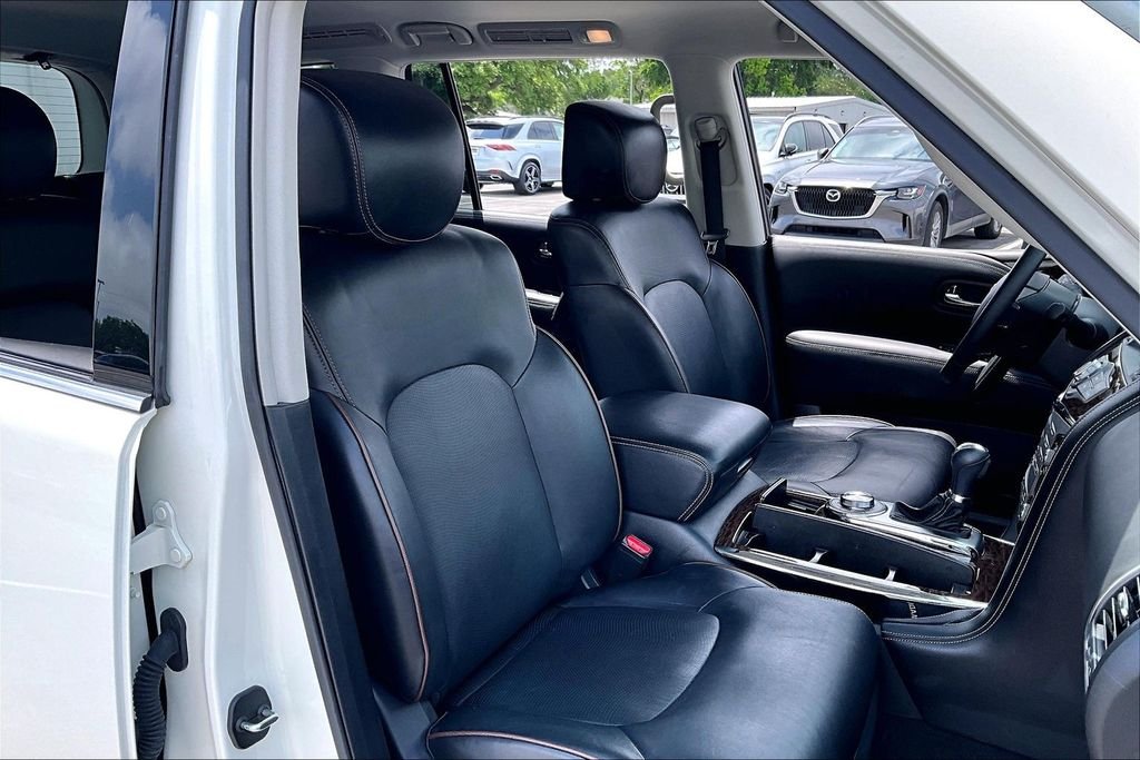 Used 2019 White Nissan Platinum image 29