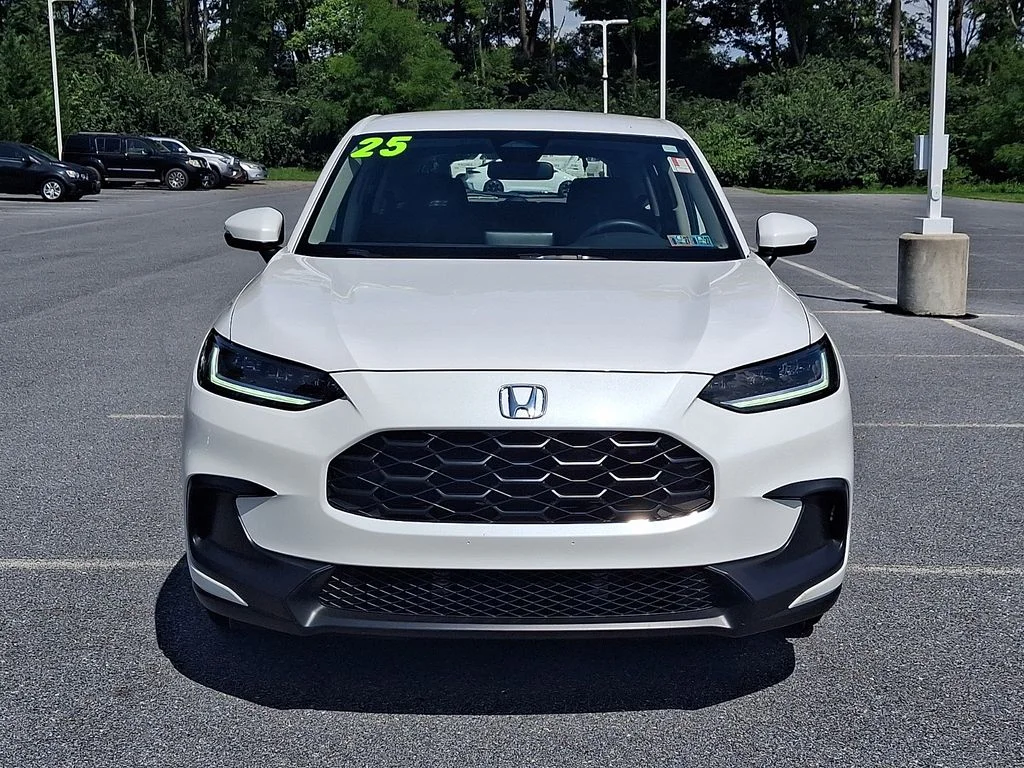 Used 2025  Honda LX image 2