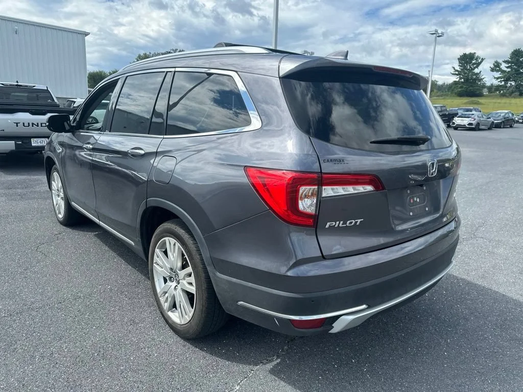 Certified Used 2021 Modern Steel Metallic Honda AWD Elite image 32