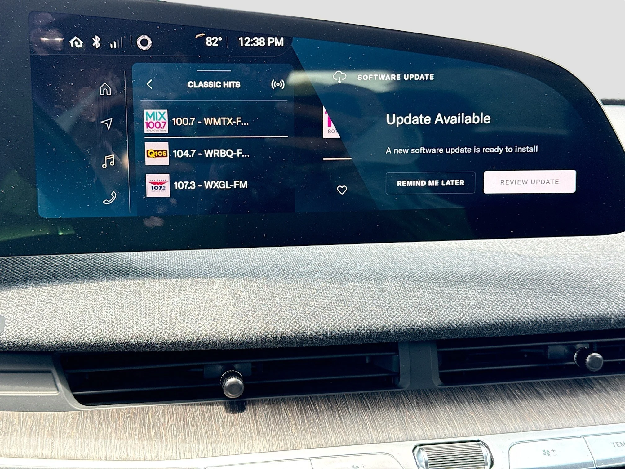 Used 2024 Infinite Black Metallic Lucid Touring image 30