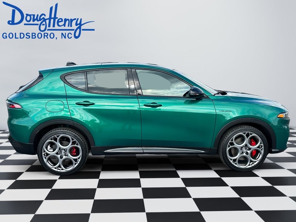 Used 2024 Green Alfa Romeo Veloce image 6