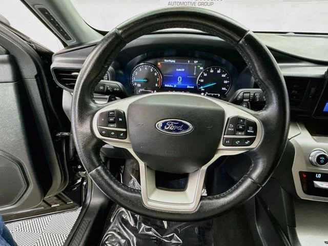 Used 2021 Black Ford XLT image 11