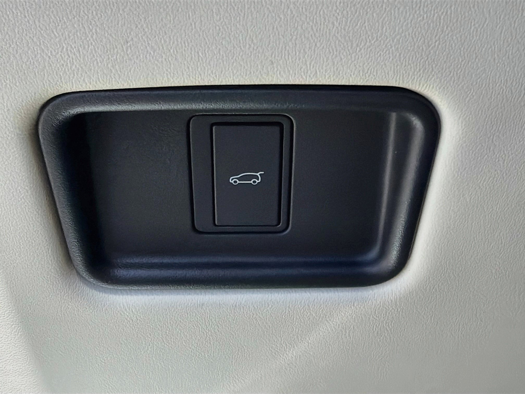 New 2027 Santorini Black LAND ROVER SE image 36