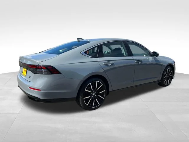 New 2026 Urban Gray Pearl Honda Touring image 8