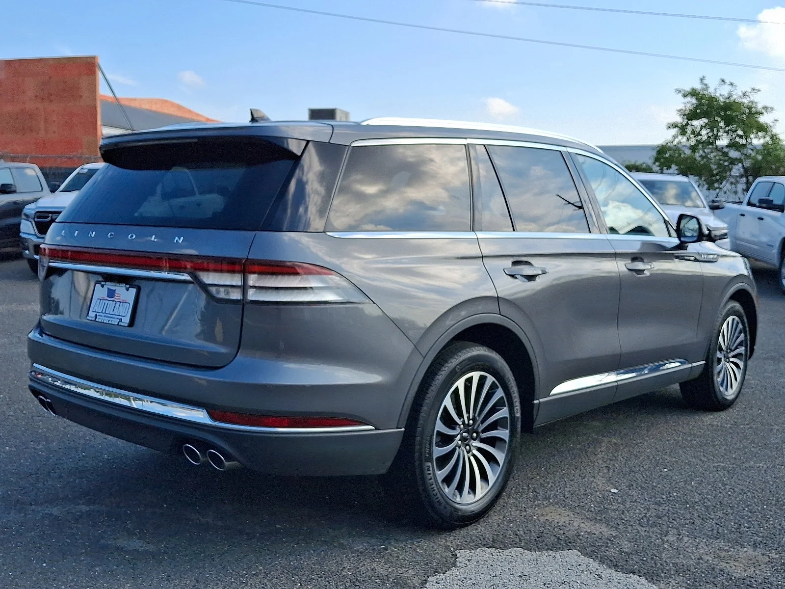 Used 2023 GRAY Lincoln Standard image 7