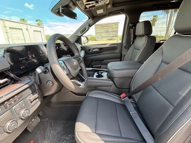 2026 Chevrolet Suburban Premier - Photo 15