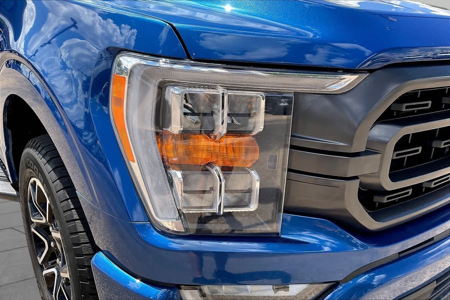 Used 2023 Atlas Blue Metallic Ford XLT image 26