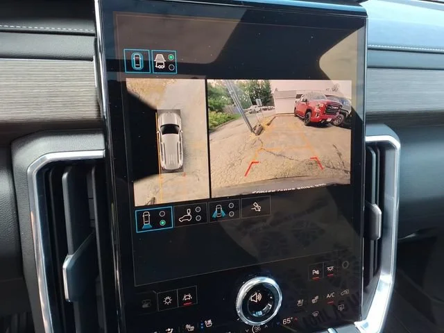 2024 GMC Acadia Denali - Photo 27