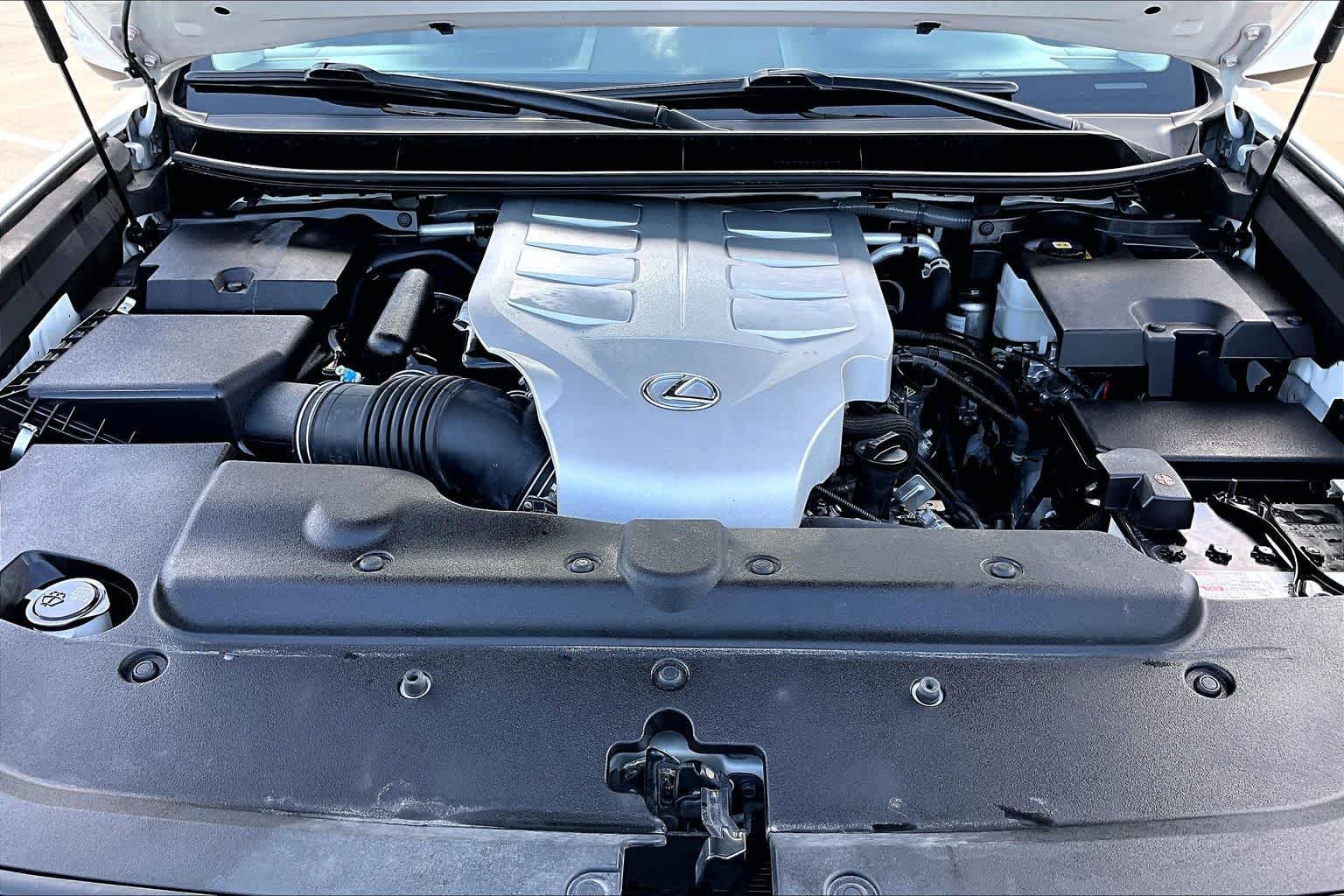 Used 2023 Eminent White Pearl Lexus Luxury image 32