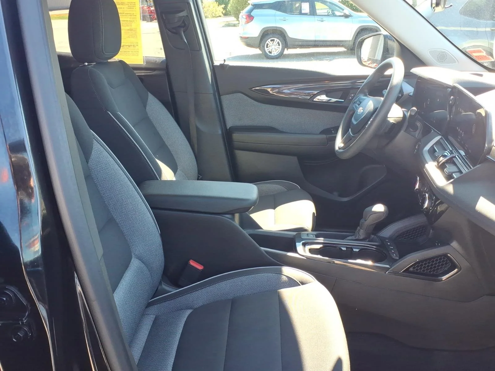 Used 2025 Black Metallic Chevrolet LT image 13